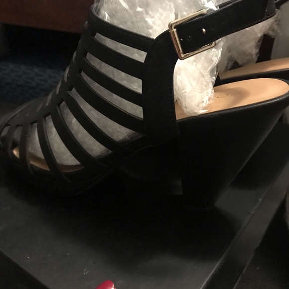 Black chunky gladiator style heels - Picture 5 of 6